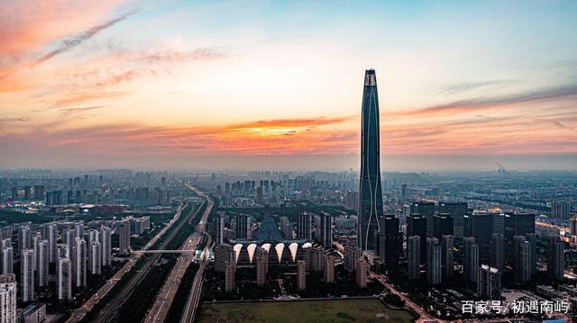 全世界最高的十大建筑，中国占了六个，第一名竟然是它