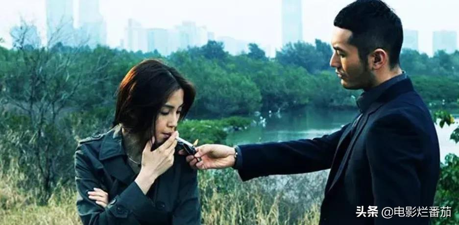 黄晓明杨颖离婚背后，深扒他们的“完美婚姻”是如何分崩离析的？